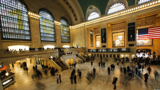 Muslim Transit Worker Attacked, Pushed Down Stairs in Latest Hate Crime